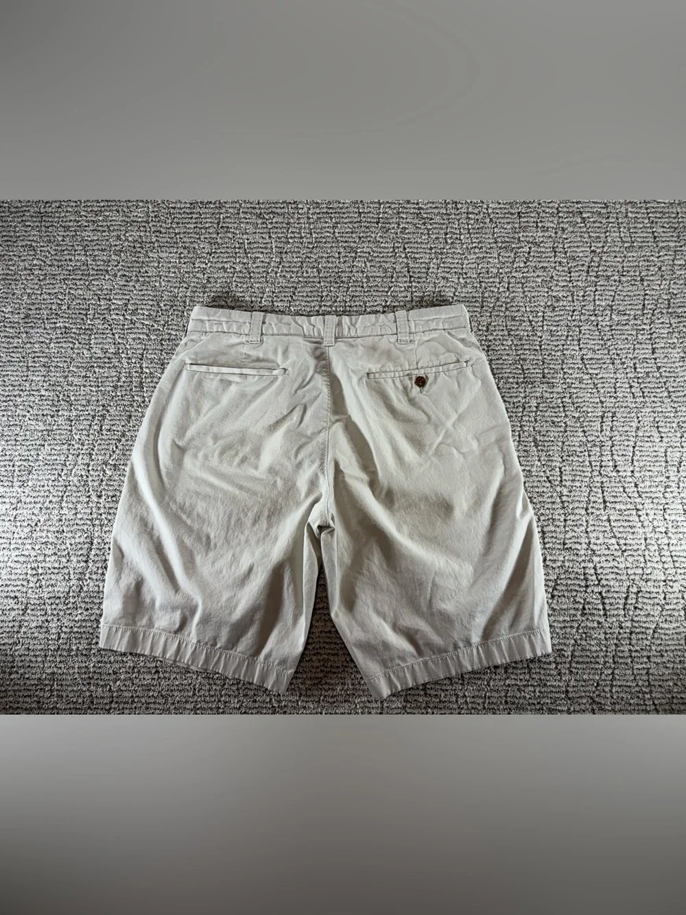 J. Crew Stretch Men’s Size 32‎ Beige 10.5” Chino Shorts